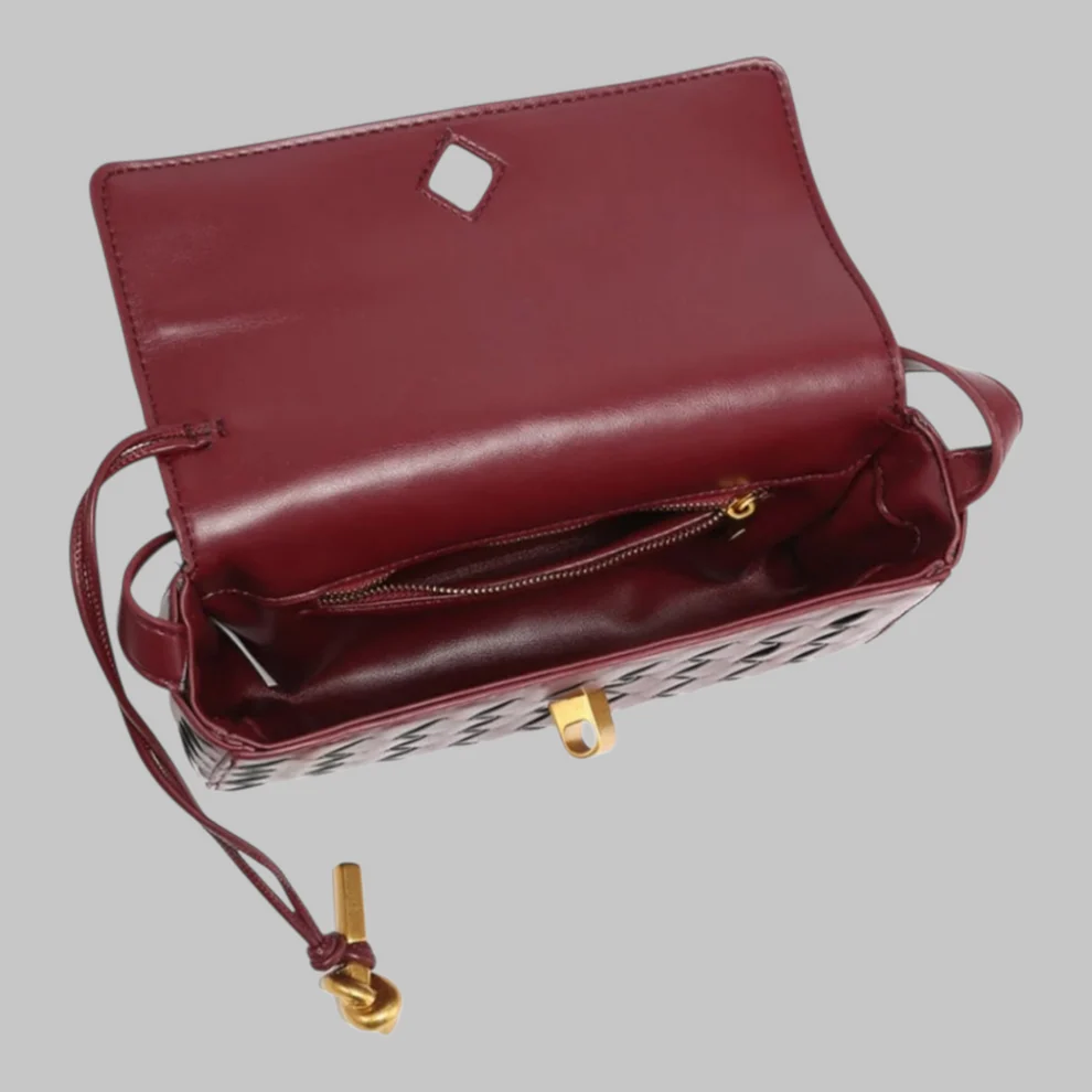 ALLIRA AND BARCELONA - Image 18